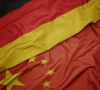 Flaggen von Deutschland und China nebeneinander