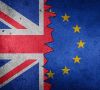 Flagge in der mitte geteilt zwischen Großbritannien und der EU