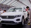 Volkswagen in China (im Bild das Werk in Foshan) baut sein Engagement aus.