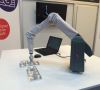 Bionic Robotics bietet mit 'Biorob' einen Leichtbauroboter an, dessen passives Sicherheitskonzept für die direkte Zusammenarbeit mit Menschen von der deutschen Berufsgenossenschaft zertifiziert ist.